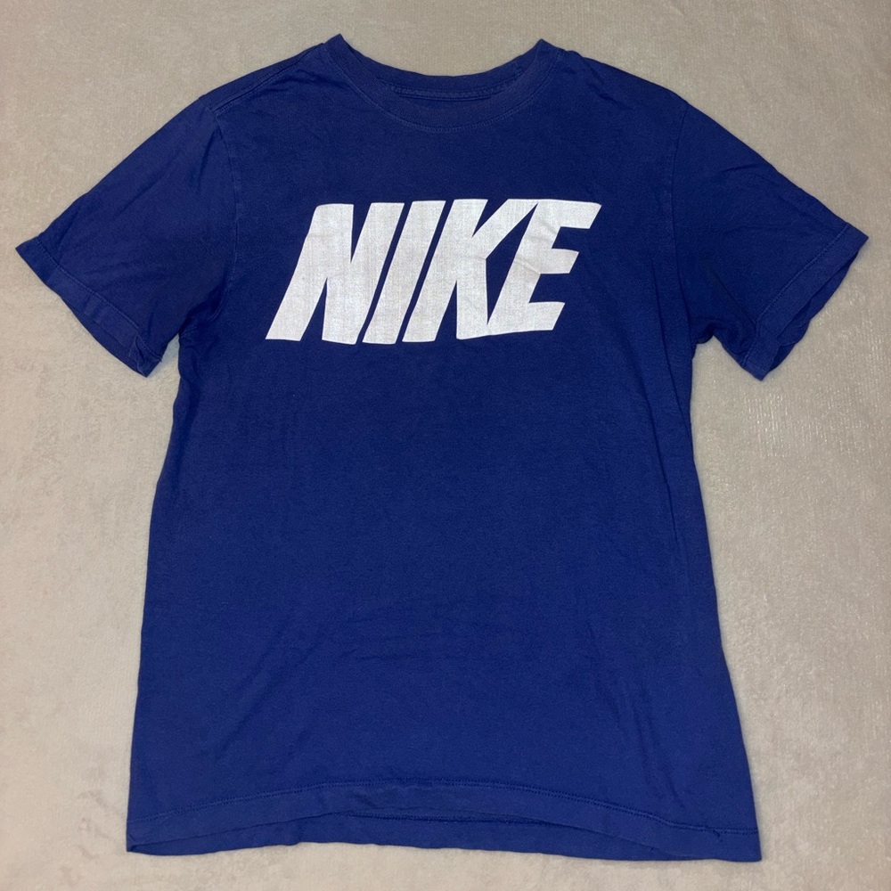 men’s nike t-shirt